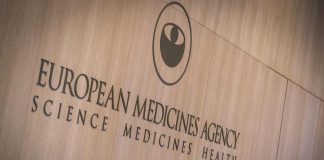 Variante Omicron, Ema: “Sintomi più lievi secondo primi dati”