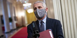 Fauci: “Variante Omicron? In Usa problema reale è la Delta”