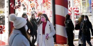 Covid oggi Italia, Minelli: “Serviva lockdown per non vaccinati”