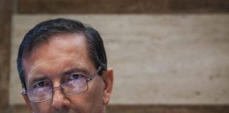 Tim, Luigi Gubitosi si dimette dal cda con effetto immediato