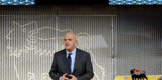 Descalzi: “Eni avanti in transizione, abbiamo impegni per essere trasparenti”