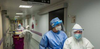 Covid oggi Italia, Iss: Rt stabile, incidenza sale ancora