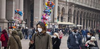 Covid oggi Italia, 54.762 contagi e 144 morti: bollettino 25 dicembre