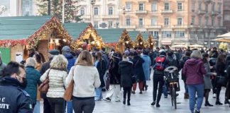 Covid Italia, Costa: “Sul tavolo non ci sono ulteriori restrizioni”
