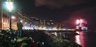 Covid oggi Campania, stop a feste in piazza a Capodanno: l’ordinanza
