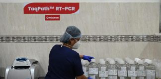 Variante Omicron in 57 paesi. Pfizer: “Terza dose vaccino la ferma”