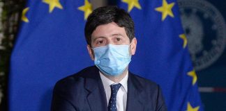 Covid, Speranza: “Giorni non semplici, siamo in piena pandemia”