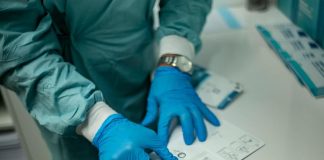Covid Italia, il report: positivo 1 su 3 dei nuovi testati nell’ultima settimana