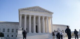 Usa, topless vietato in spiaggia: ricorso arriva a Corte Suprema