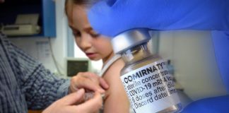 Vaccino Pfizer 5-11 anni al via domani: bugiardino, efficacia, effetti collaterali