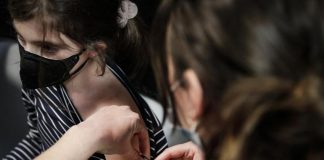 Vaccino covid 2-5 anni rallenta, Pfizer studia terza dose per bambini