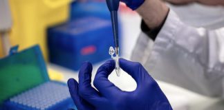 Variante Omicron, Abrignani: “E’ esplosiva, serve obbligo vaccinale”