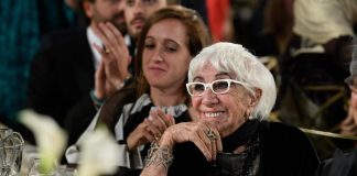 Wertmuller, capelli corti e occhiali bianchi: vezzi e virtù della signora del cinema