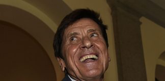 Sui social il brano di Morandi, l’artista resta in gara a Sanremo