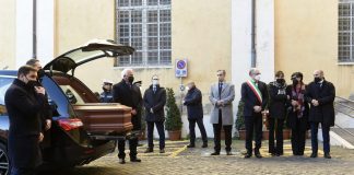 Sassoli, in Campidoglio il commosso saluto della politica e della gente