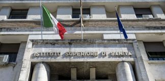 Covid, Iss “La sorveglianza deve includere tutti i positivi”