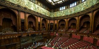 Quirinale, fumata nera anche al secondo scrutinio, 527 schede bianche