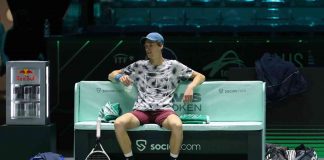 Sinner sbatte contro Tsitsipas e saluta gli Australian Open