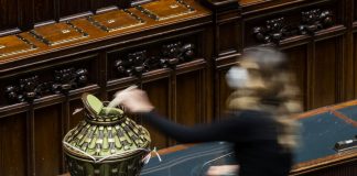 Quirinale, fumata nera alla sesta votazione, Mattarella a quota 336