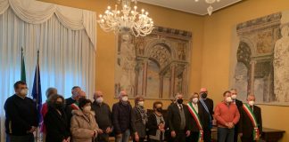 Giorno della Memoria, consegnate dal Prefetto 13 Medaglie d’onore alla memoria degli internati nei lager le Medaglie d’Onore concesse dal Presidente della Repubblica in occasione del Giorno della Memoria ai cittadini mantovani deportati ed internati nei lager nazisti.