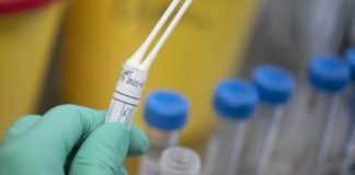 Variante Omicron e sintomi: meno pericolosa per polmoni, studi
