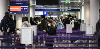 Covid e viaggi in Ue, “scoraggiarli da e verso aree rosso scuro”