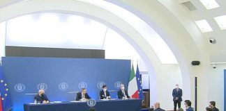 Draghi: “Affrontare l’anno con prudenza e fiducia, scuola va protetta”