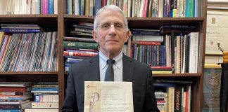 Variante Omicron, Fauci: “Siamo in pieno picco”