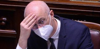 Covid, ministro D’Incà positivo: aveva già fatto terza dose