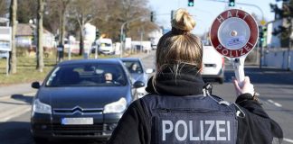 Germania, due poliziotti uccisi durante controllo traffico