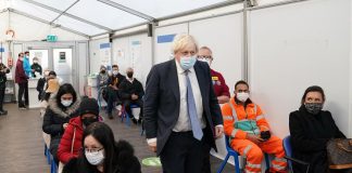 Variante Omicron Gb, Johnson: “Pressione su Sanità sarà considerevole”