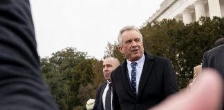 No vax, Kennedy: “Anna Frank poteva nascondersi”