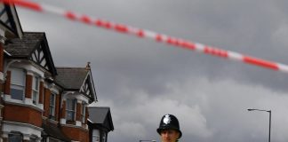 Bus contro negozio a Londra, 19 feriti tra cui bambini