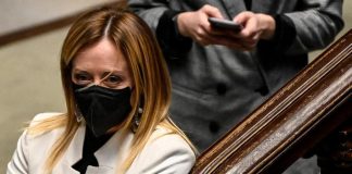 Meloni: “In questo momento non siamo alleati di Lega e Fi. Il centrodestra va ricostruito”