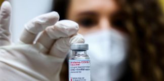 Quarta dose vaccino covid, Ceo Moderna: “Sarà necessaria”