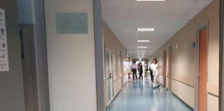 Covid, incinta ma senza molecolare: non la visitano, perde il bambino nel parcheggio