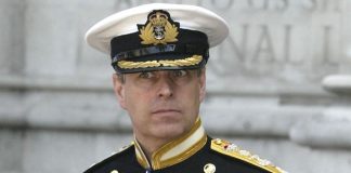Caso Epstein, revocati titoli militari al principe Andrea