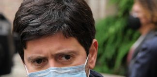Covid oggi Italia, Speranza: “Fase nuova e molto complessa”