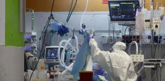 Covid oggi Italia, Iss: tasso decessi no vax 9-27 volte maggiore