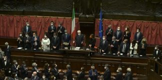 Per l’insediamento bis di Mattarella applausi bipartisan dalla politica