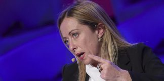 Centrodestra, Meloni “Fare chiarezza, basta accordi sulla sabbia”