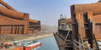 Ponte S.Benedetto, avanza il varo del secondo arco. Confermata ad ora la riapertura al traffico entro domani sera Ponte S.Benedetto, avanza il varo del secondo arco. Confermata ad ora la riapertura al traffico entro domani sera