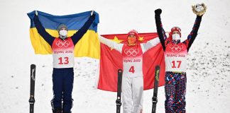 Ucraina-Russia, abbraccio sul podio a Pechino 2022