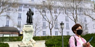 Covid Spagna, stop mascherine all’aperto da giovedì