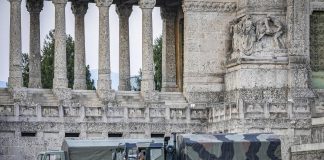 Tweet su bare Bergamo, familiari vittime querelano giornalista Montesano