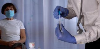 Cure domiciliari covid, antivirali e monoclonali: ministero aggiorna indicazioni