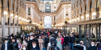 Covid, “stop mascherine all’aperto da venerdì 11 febbraio”