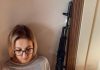 Guerra Ucraina-Russia, deputata in foto con kalashnikov: “Se serve lo userò”