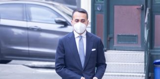 Governo, lungo incontro Di Maio-Giorgetti al Mise