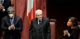 Giuramento Mattarella: “Costruire l’Italia del dopo emergenza”